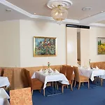 Otel Jungclaus 3*