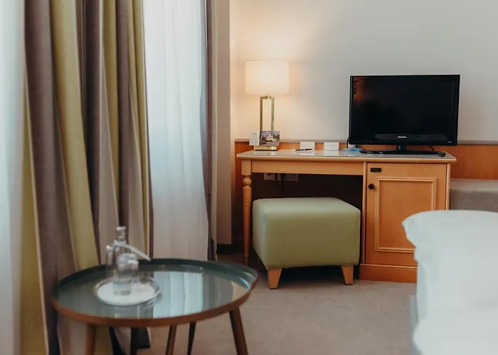 Отель Jungclaus 3*